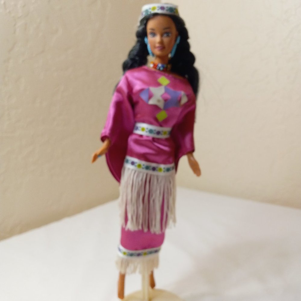 Native American Barbie Dolls Lot of 5 with stands - Picture 13 of 15